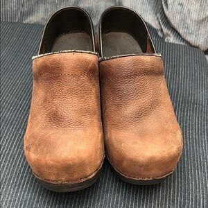Sanita: Brown Leather Women's Clogs - Size 37 / 7 wide